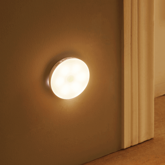 GlowMotion - LED Wall Light with Motion Sensor