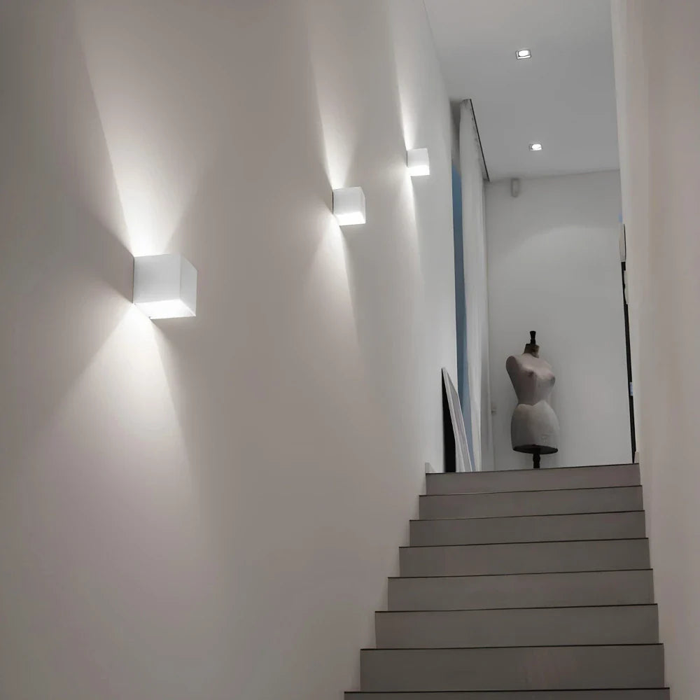 SquareLamp - Adjustable Modern Wall Light