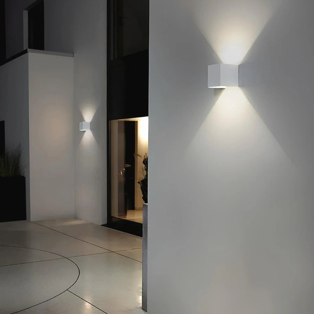 SquareLamp - Adjustable Modern Wall Light