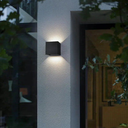 SquareLamp - Adjustable Modern Wall Light