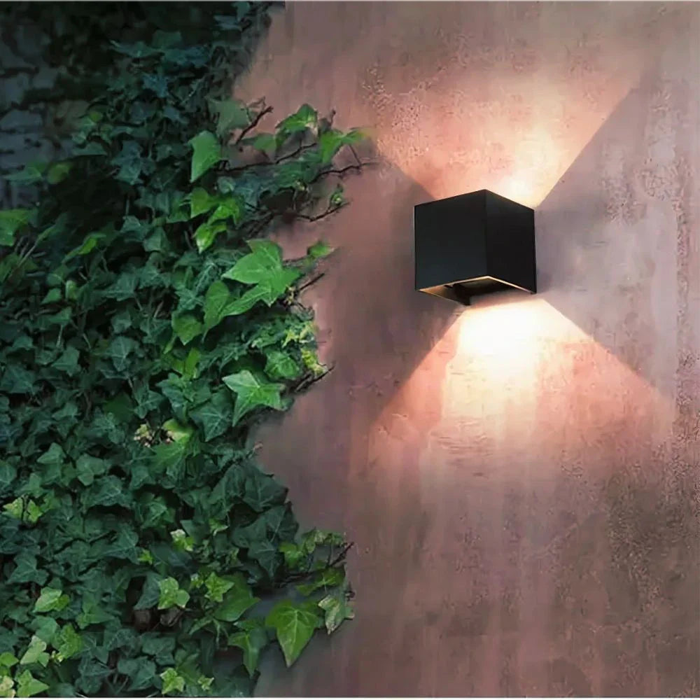 SquareLamp - Adjustable Modern Wall Light