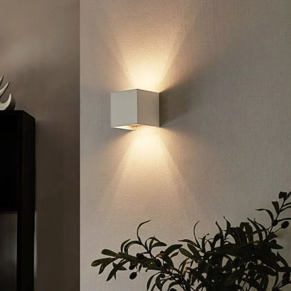 SquareLamp - Adjustable Modern Wall Light
