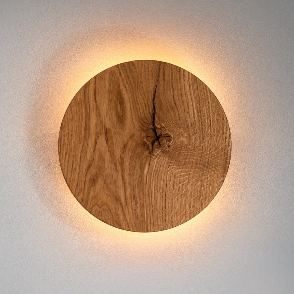 WoodGlow – Oak Wall Lamp