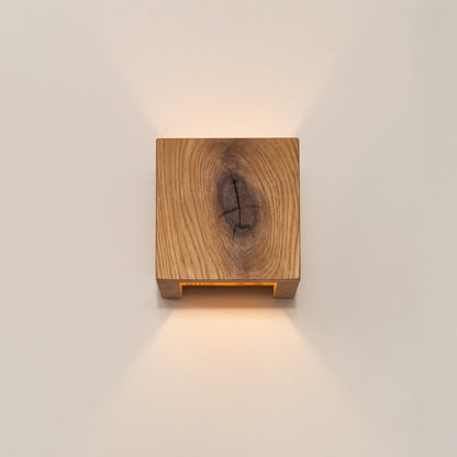 WoodGlow – Wall Lamp Oak