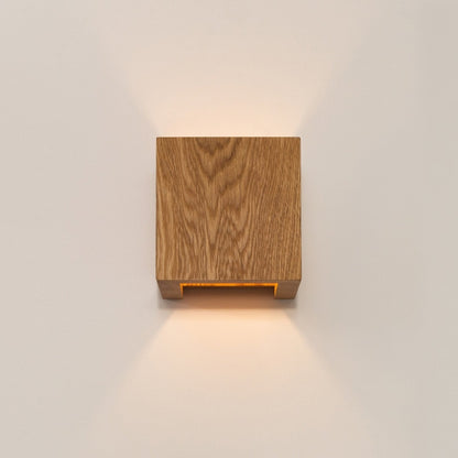 WoodGlow – Wall Lamp Oak
