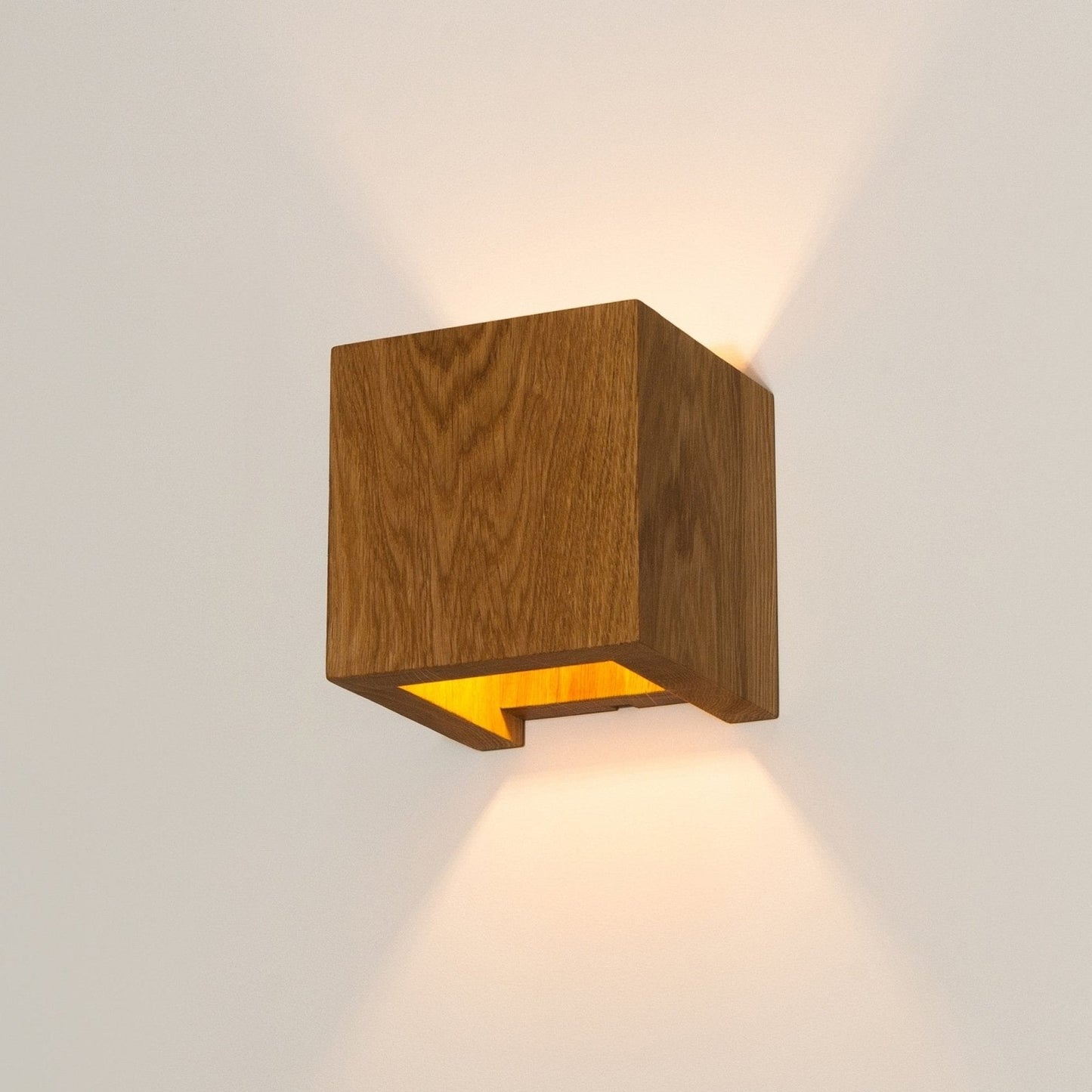 WoodGlow – Wall Lamp Oak